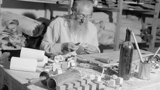 a carver.jpg